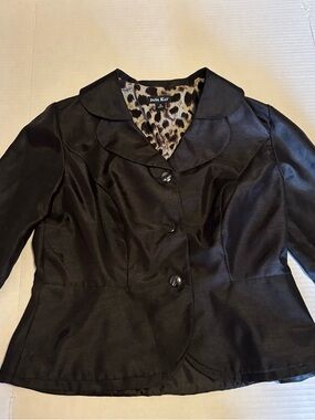 Dana Kay Black Women's Scalloped Collar Button Jacket